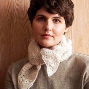 Alternative view of Hoja-Scarf